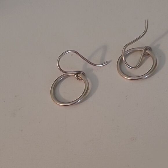 Elegant Hoop Earrings - Picture 1 of 6